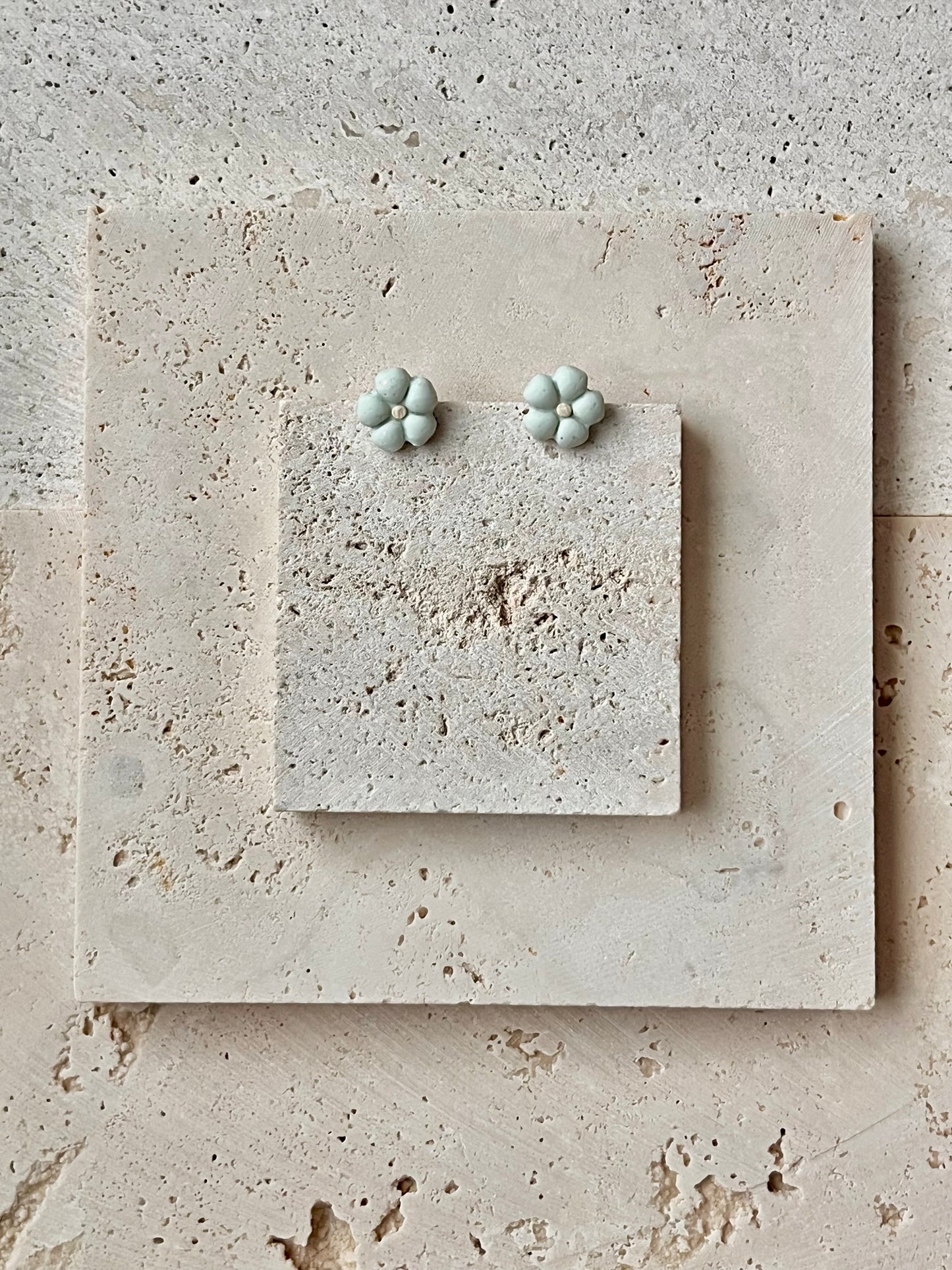 Daisy Studs
