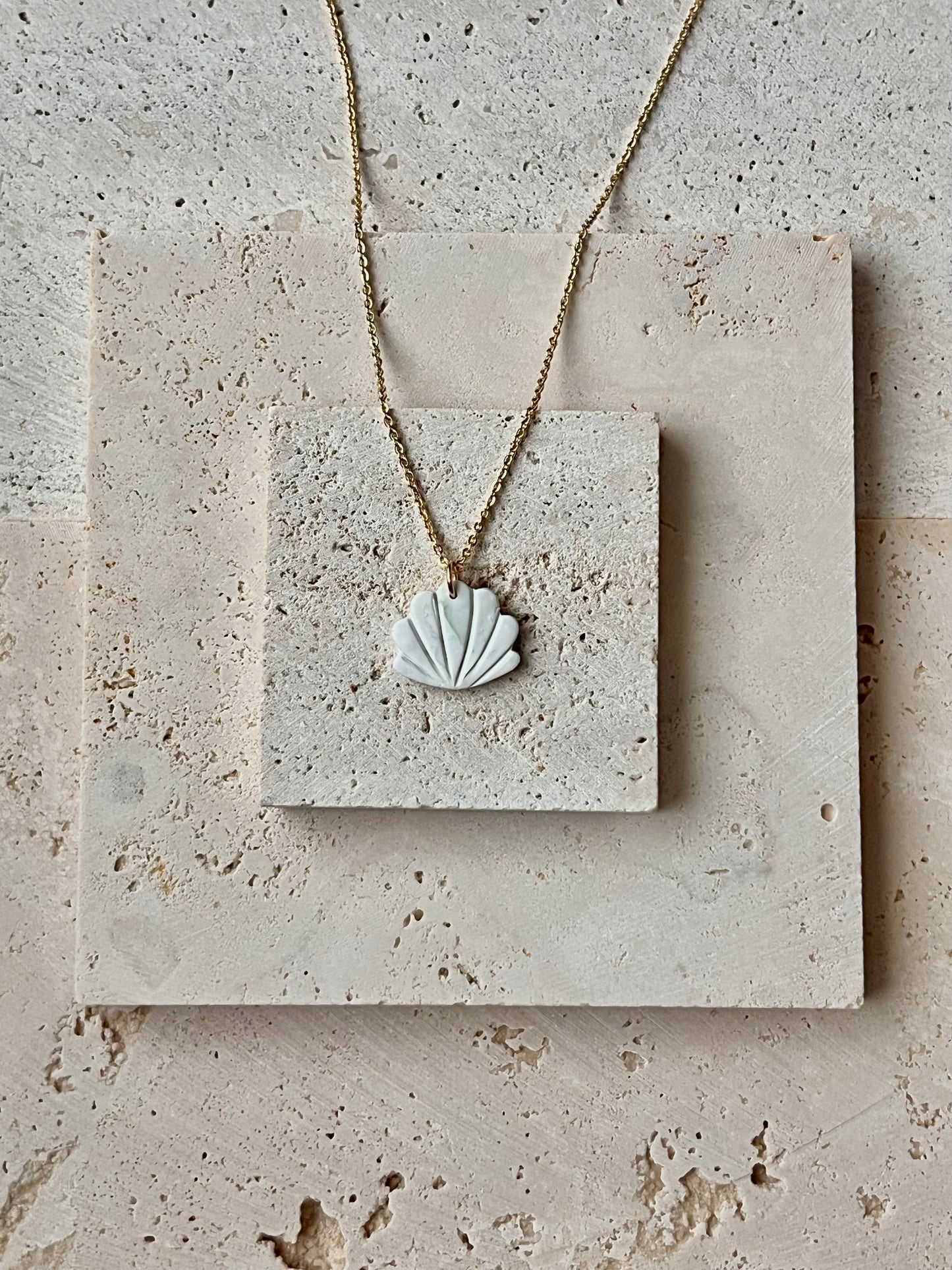 Simply Shell Necklace