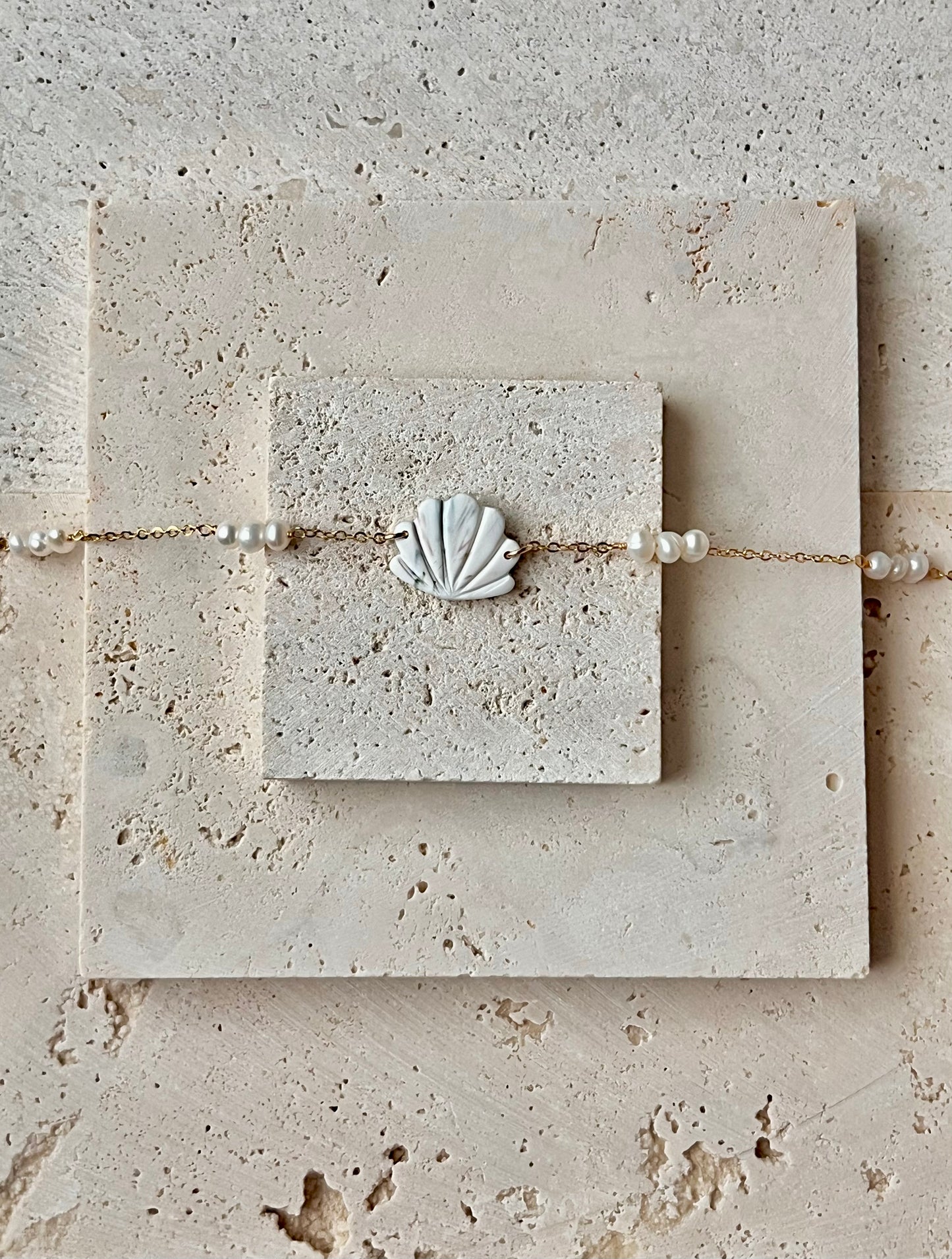 Simply Shell Bracelet