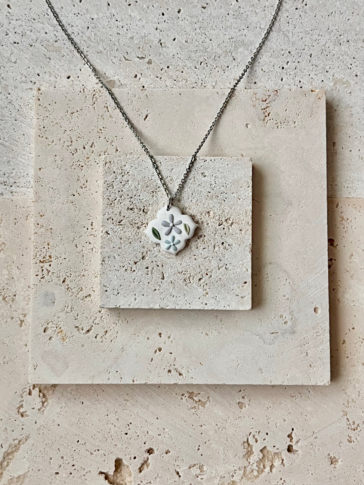 5 Petals Necklace