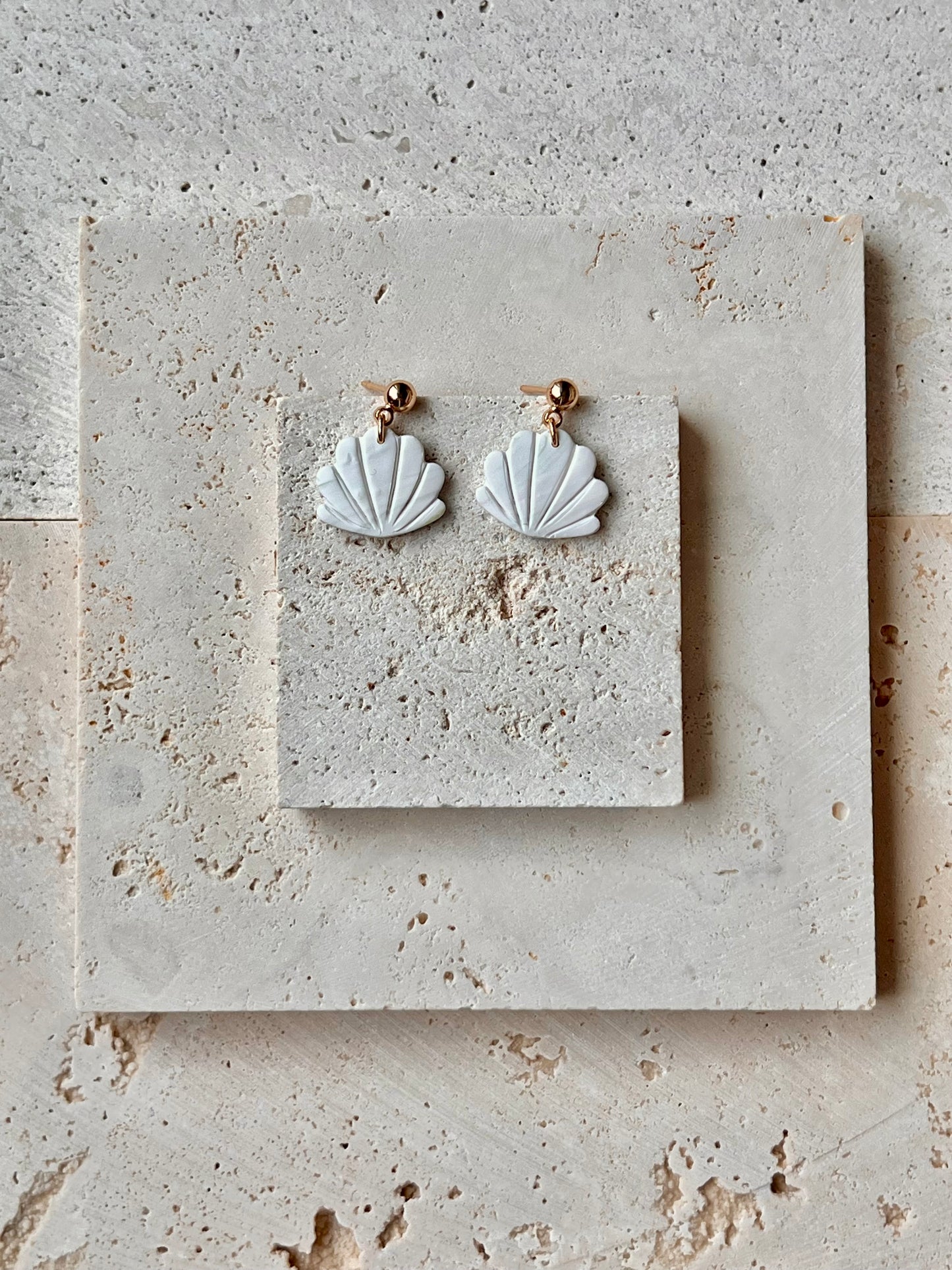 Simply Shells Dangle
