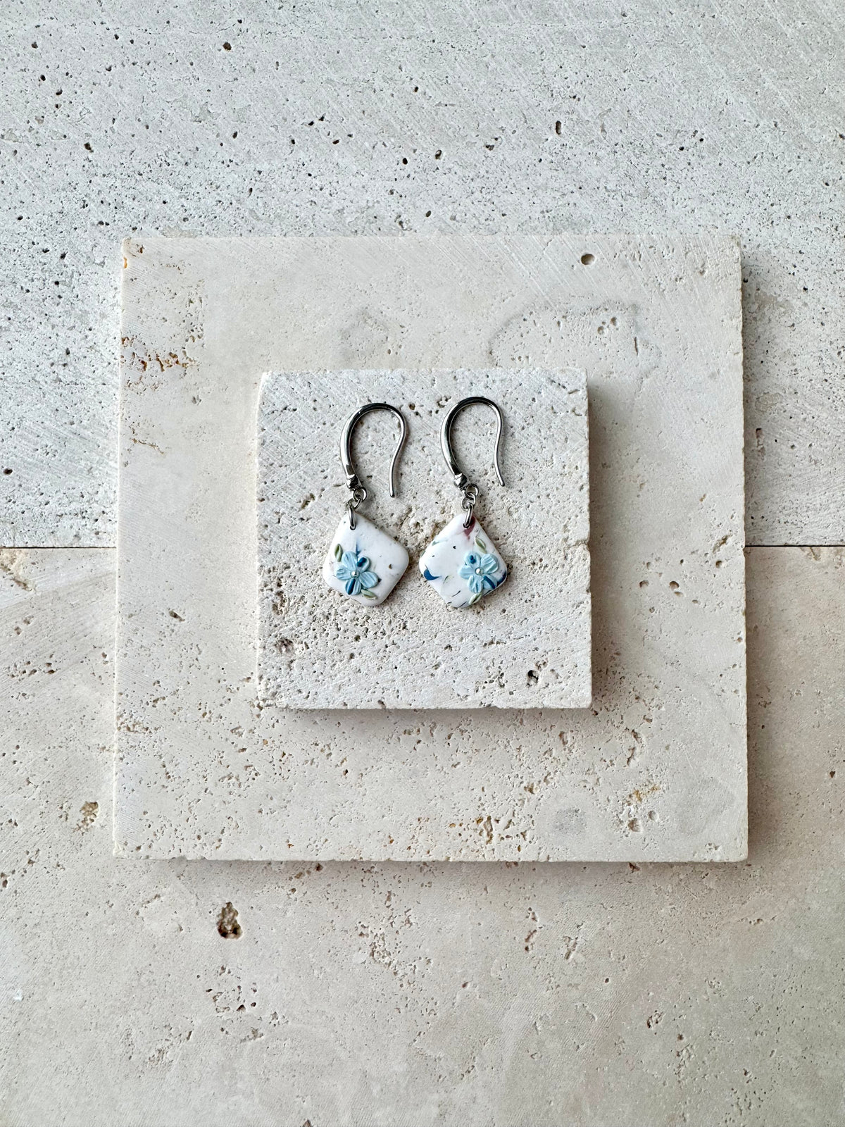 Confetti Fleur Dangle