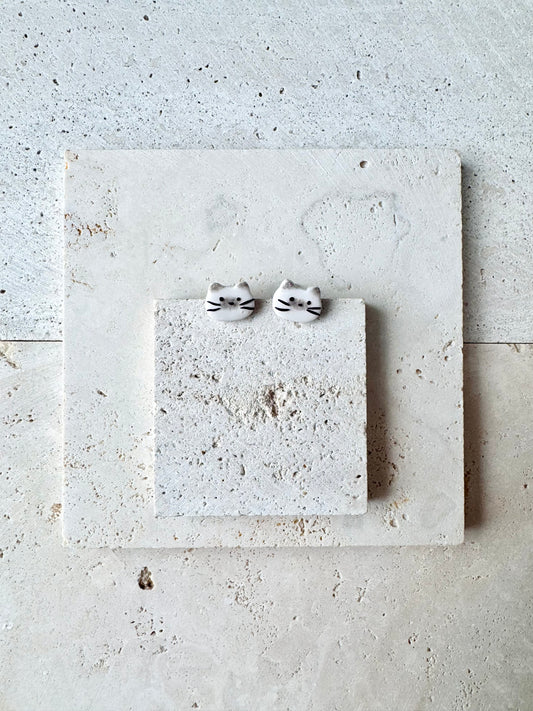 Cat Studs