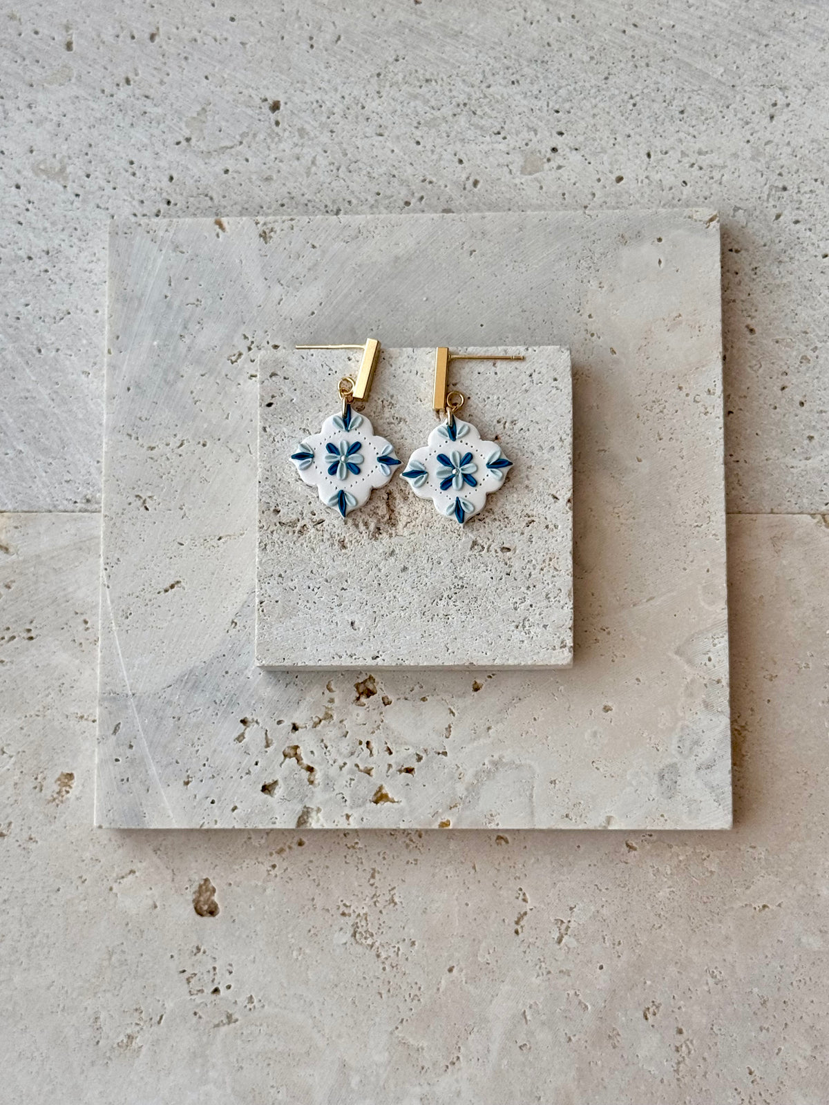 Tiles 2.0 dangle