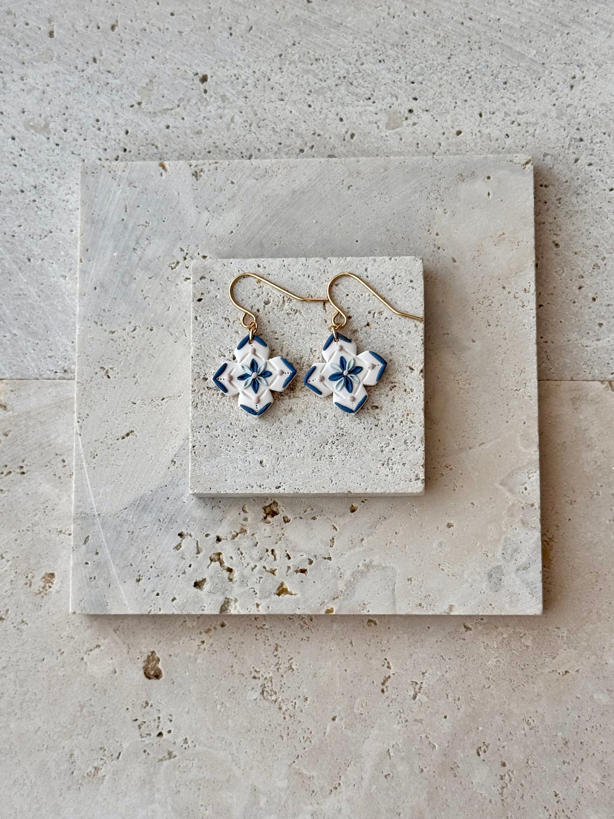 Tiles 2.0 dangle