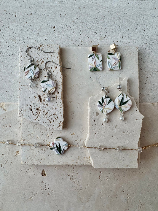 The Wild Side Dangle