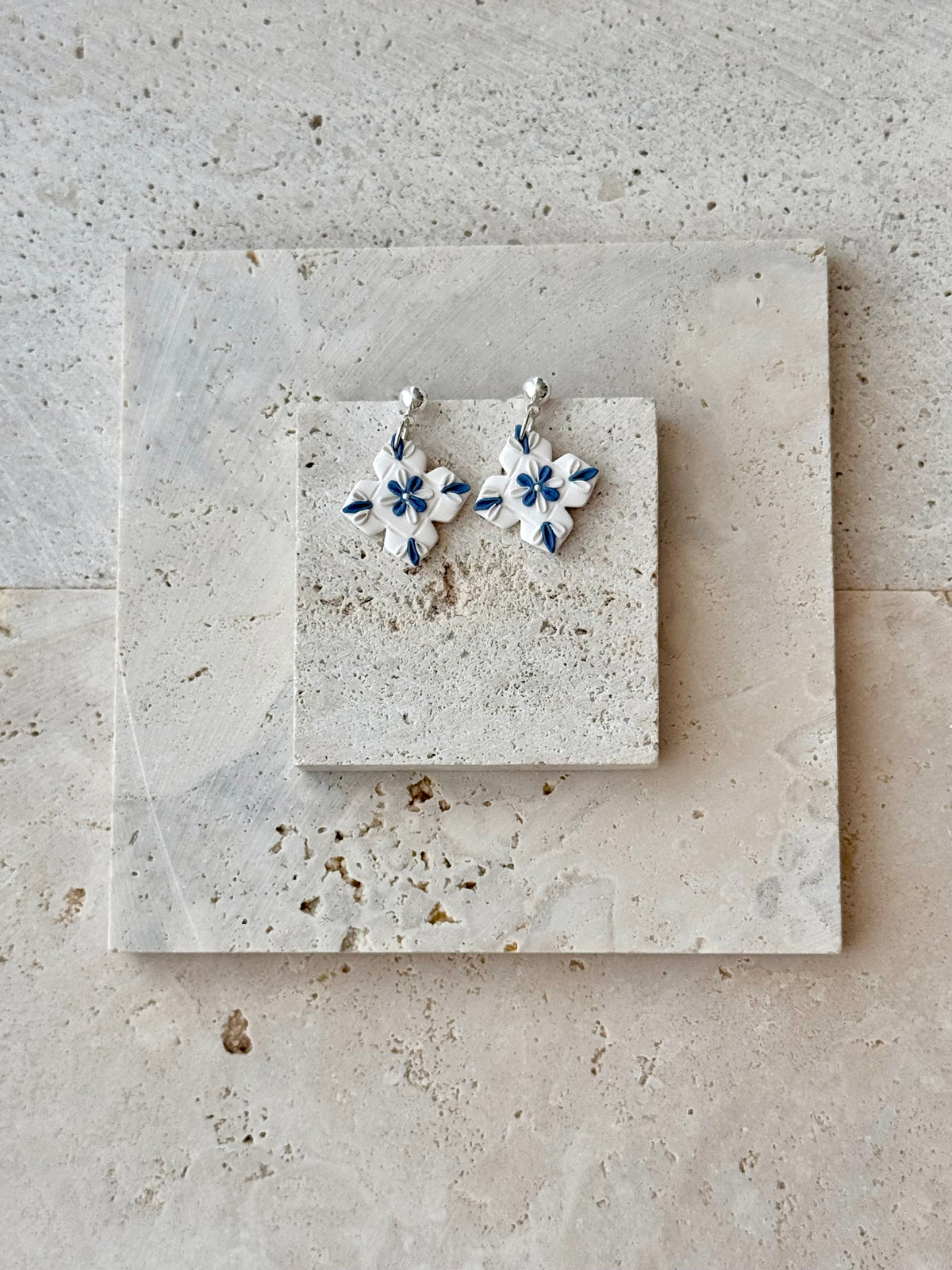 Tiles 2.0 dangle